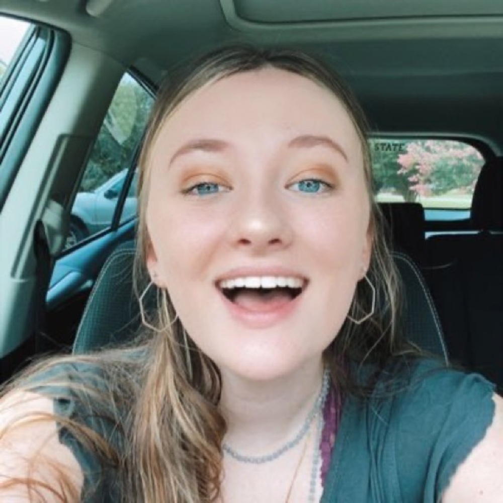 Meet your Posher, Raeanne